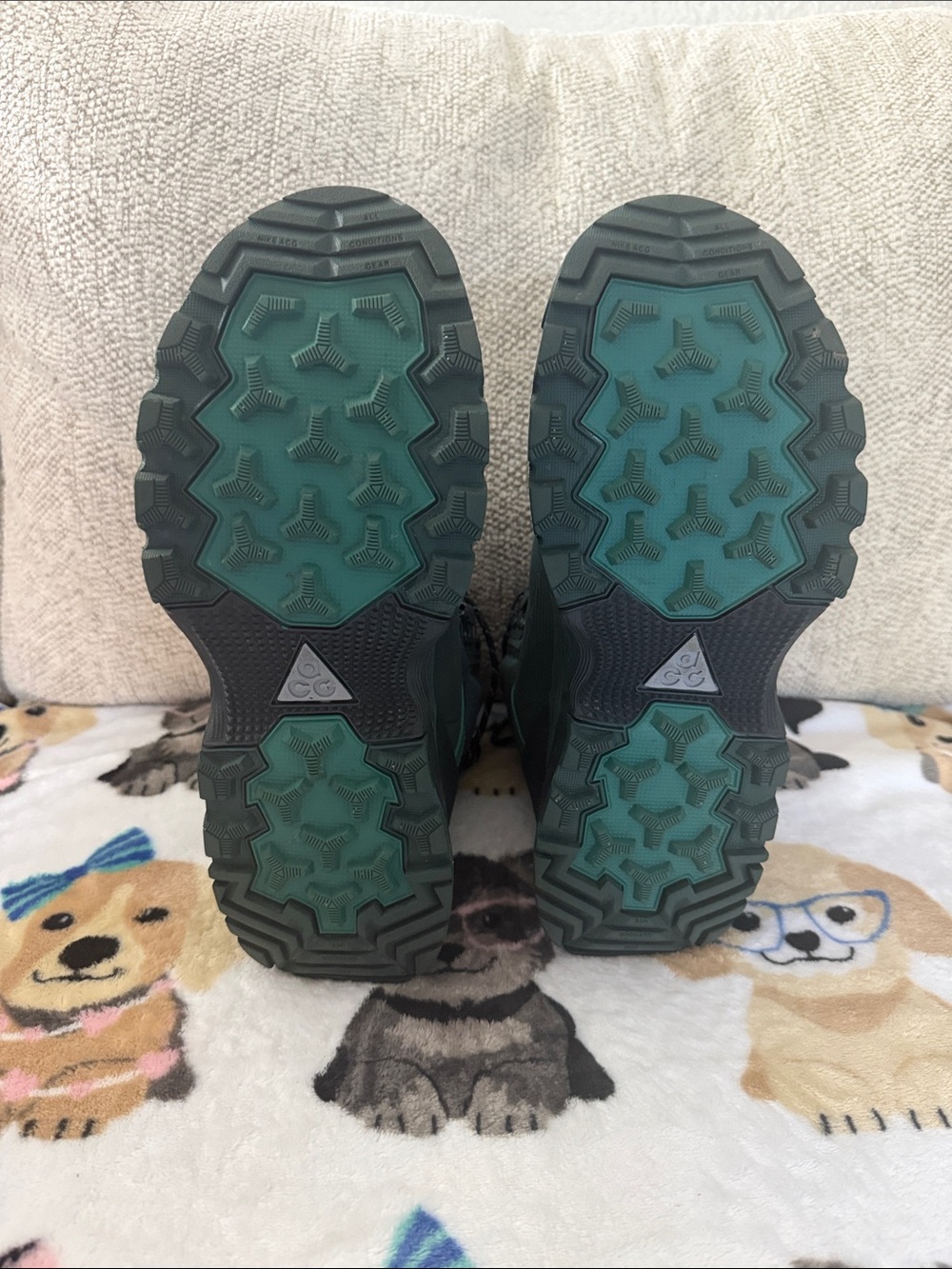Nike ACG Men's Dark Green Waterproof Trail Boots - Picture 5 of 6